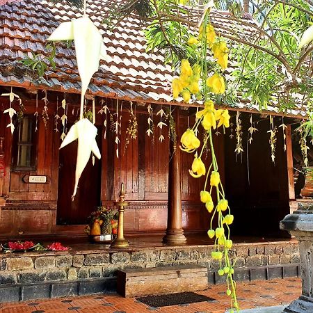 Thriphala Ayurveda Yogashram Apartment Thiruvananthapuram Luaran gambar