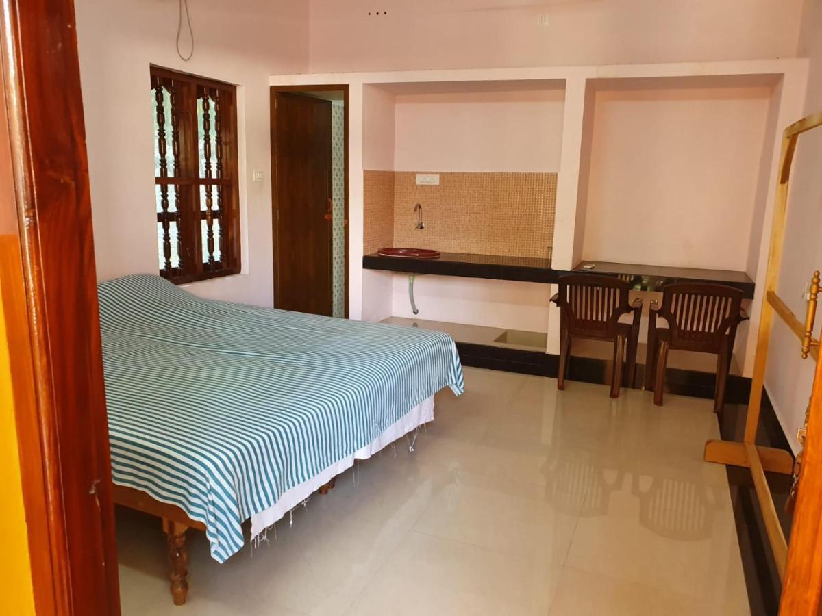 Thriphala Ayurveda Yogashram Apartment Thiruvananthapuram Luaran gambar